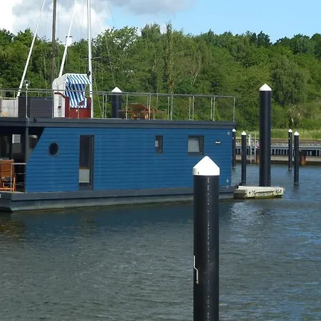 Harmonie - Stern Hausboot