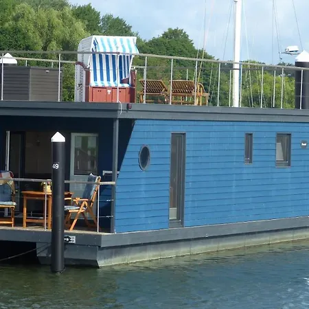 Harmonie - Stern Hausboot Stralsund