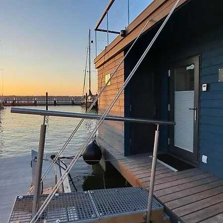Harmonie - Stern Hausboot *