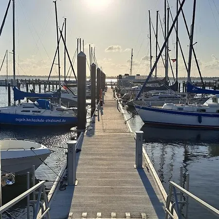 Harmonie - Stern Hausboot *