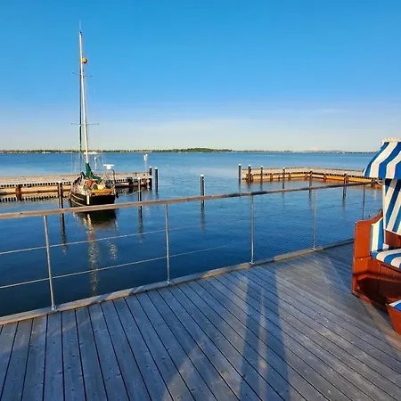Casa de Férias Harmonie - Stern Hausboot *